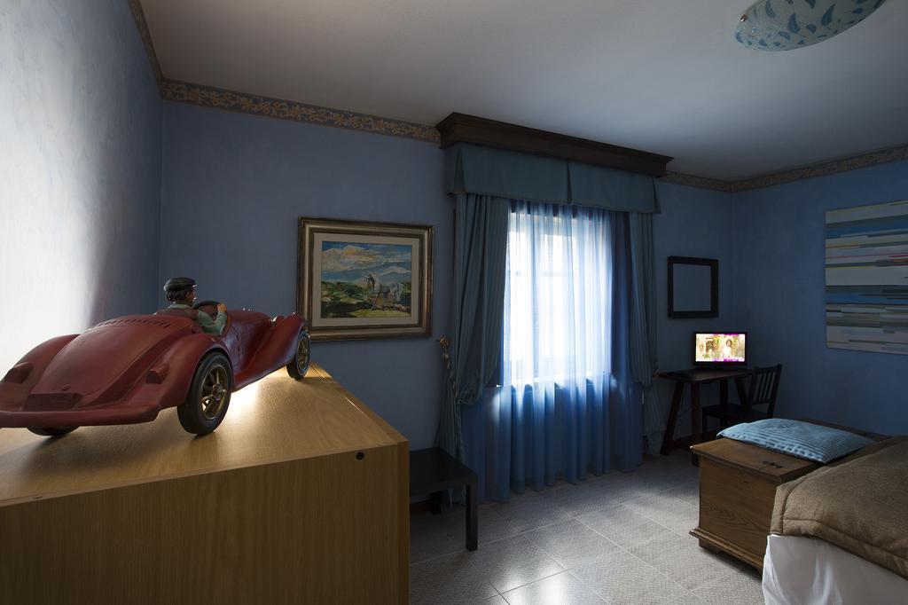 Vibo In Centro Bed & Breakfast วีโบ วาเลนเซีย ห้อง รูปภาพ